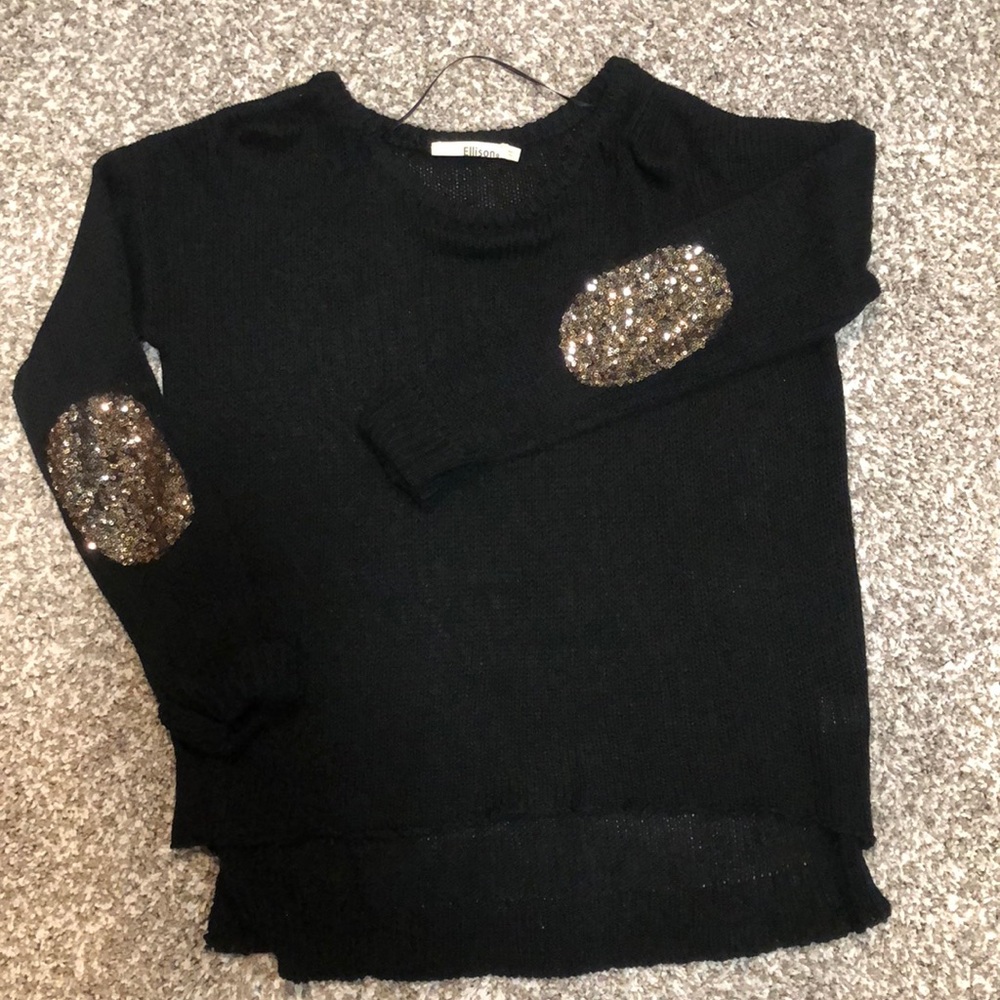 black long sleeve sweater